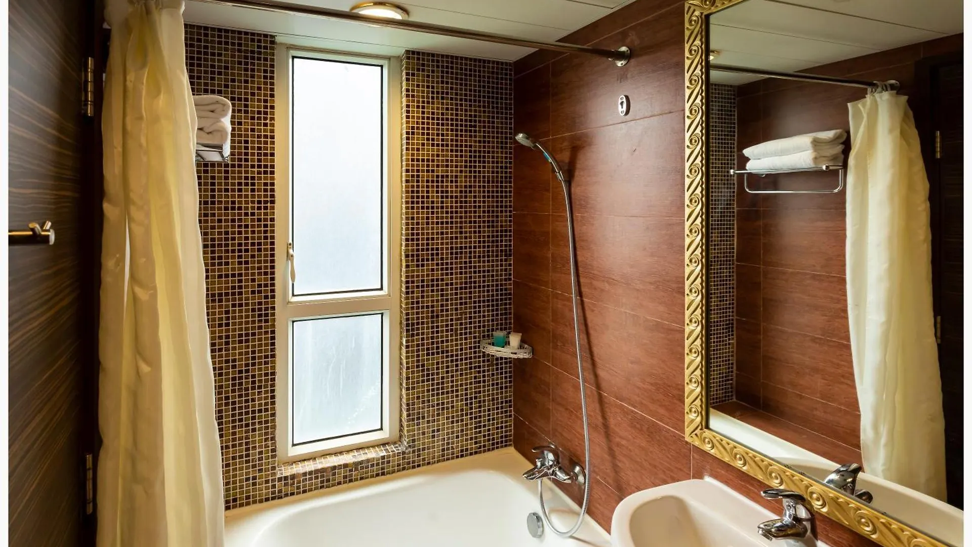 Ramada Grand Tsim Sha Tsui 호텔 홍콩 중국