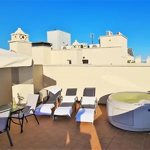 luxury-penthouse-with-ocean-views-private-jacuzzi.es-andalucia.com/